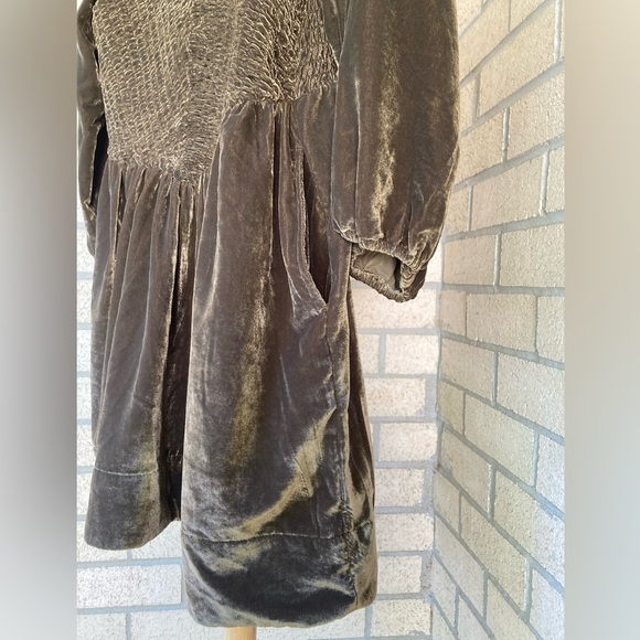 Free People Farrier Velvet Mini Dress Brown Bear Balloon Sleeves Smocked Bodice - Picture 10 of 17